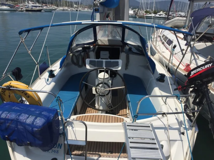 Jason The Jason Sun Odyssey 32 yacht