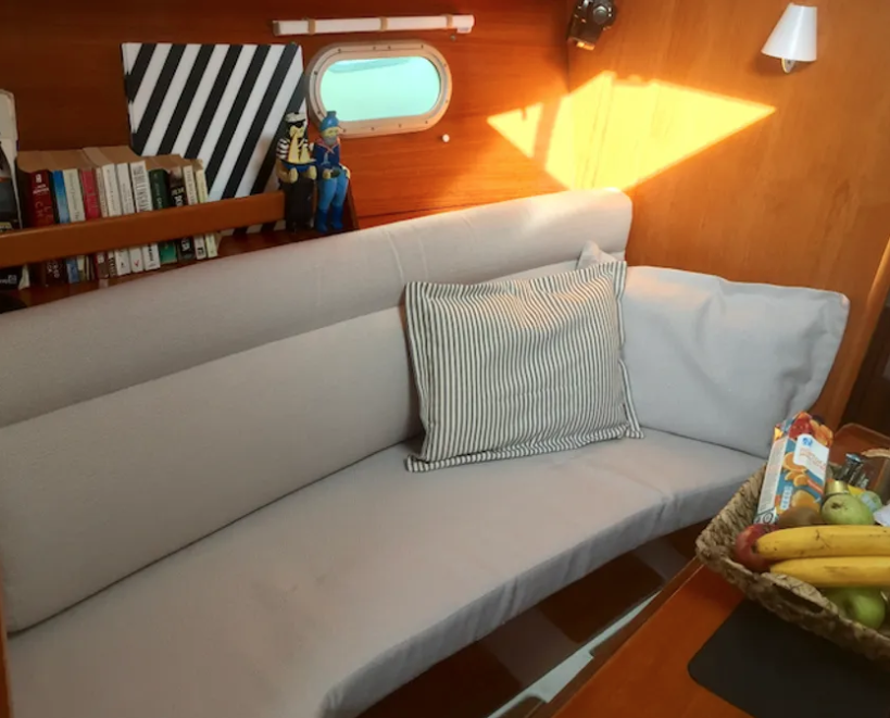 Jason The Jason Sun Odyssey 32 yacht - internal shot