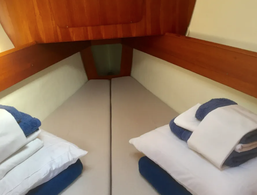 Jason The Jason Sun Odyssey 32 yacht - internal shot
