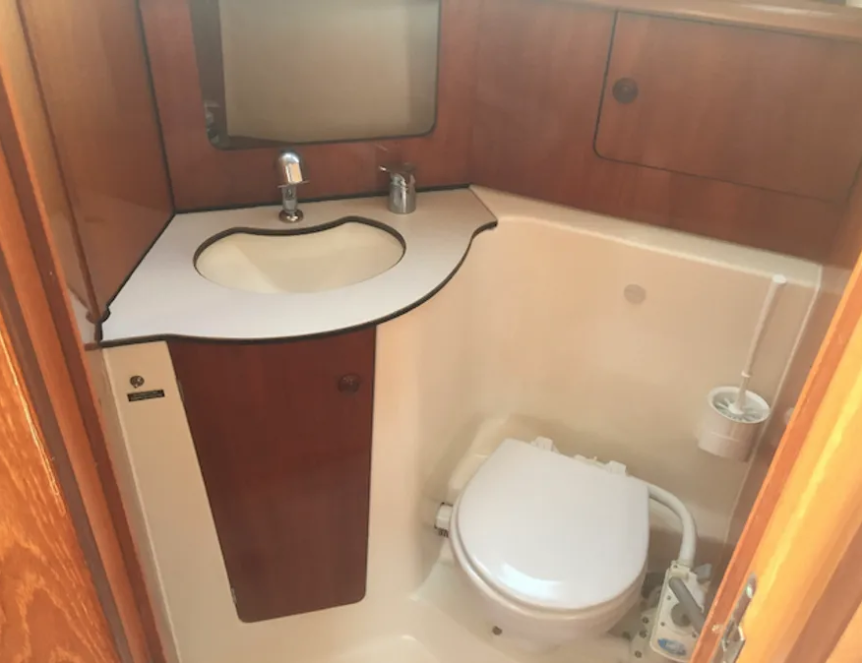 Jason The Jason Sun Odyssey 32 yacht - internal shot